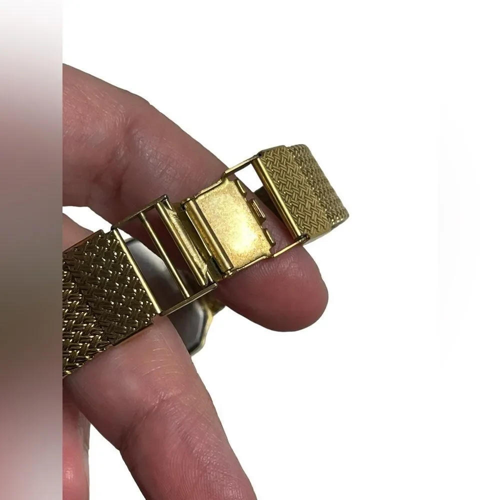 Vintage BULOVA QUARTZ 1985 DIAMOND MENS WRISTWATCH